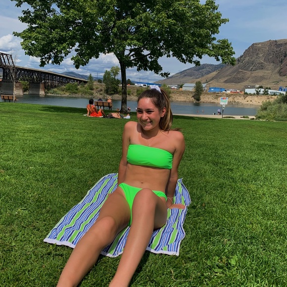 Meet your Posher, Cheyanne - Picture 1 of 1